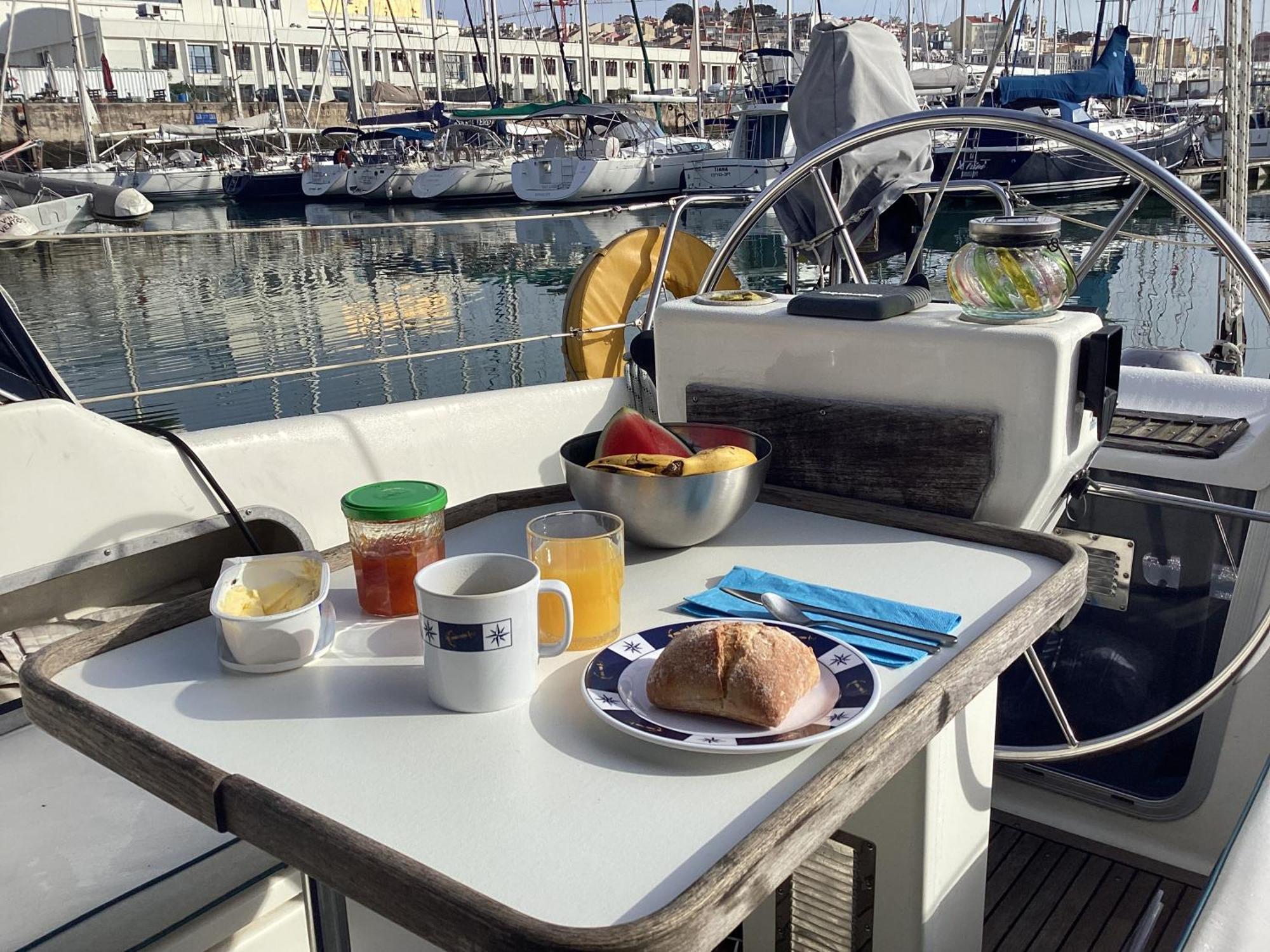 Botel Merak Lisboa